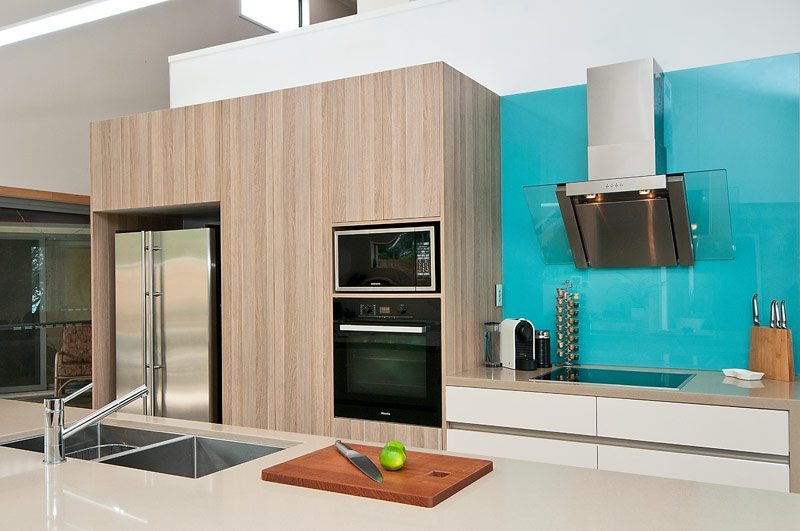 Choosing the right glass for your splashback