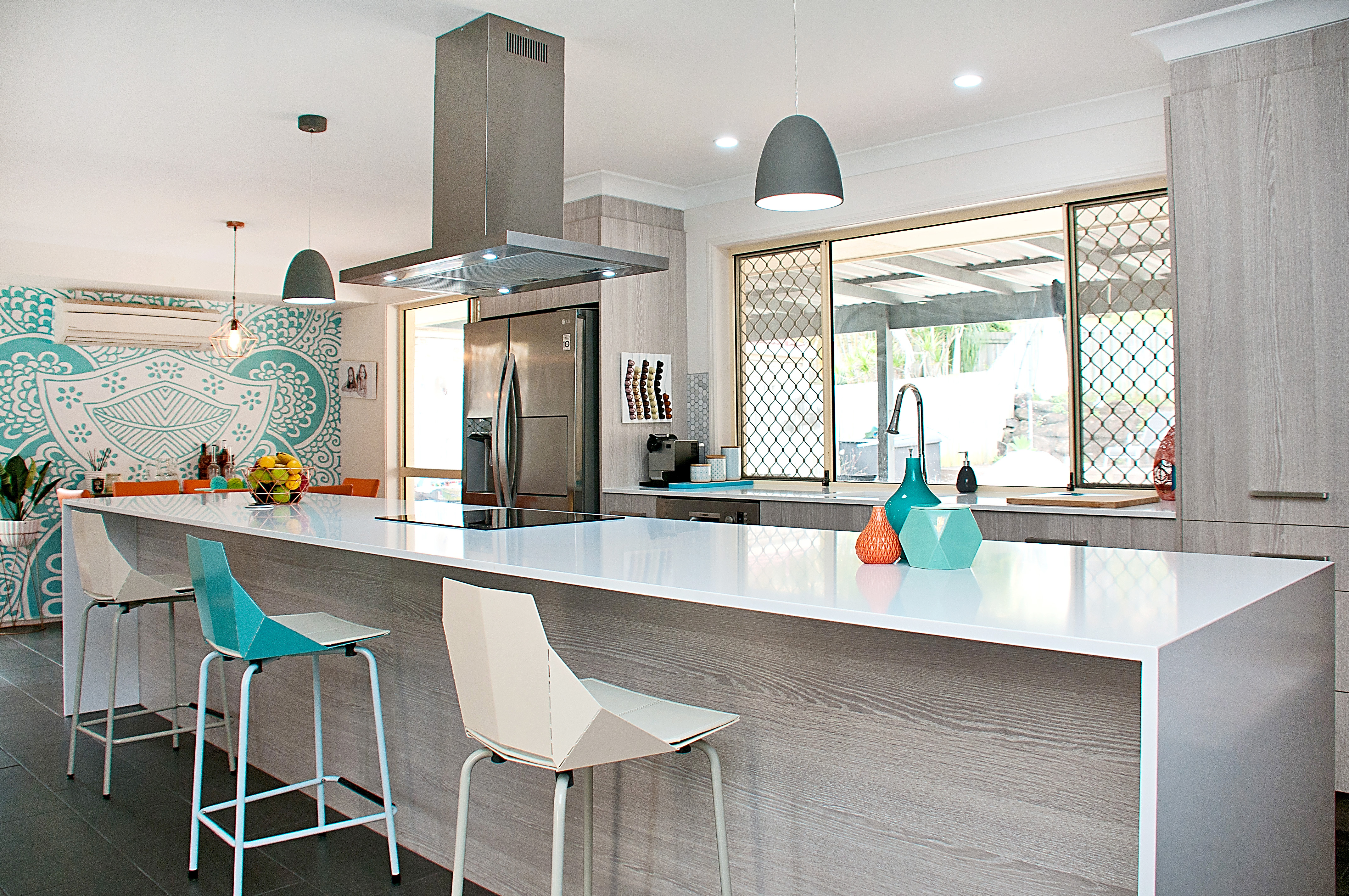 Kitchen Project: Neutrals & Colour — The Perfect Match